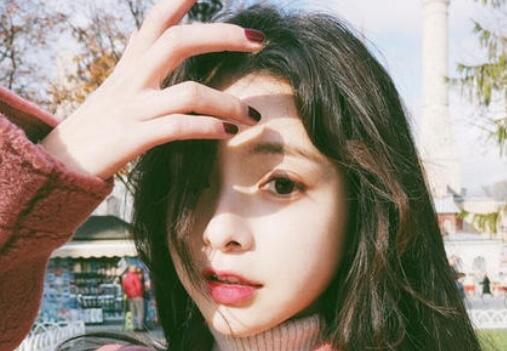 女生对你没兴趣还追吗?吸引她才能对你感兴趣 女生对你没兴趣还追吗?吸引她才能对你感兴趣第2张